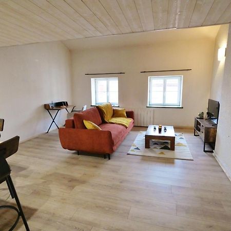 Appartement Avec Mezzanine Idealement Situe A Mâcon Buitenkant foto