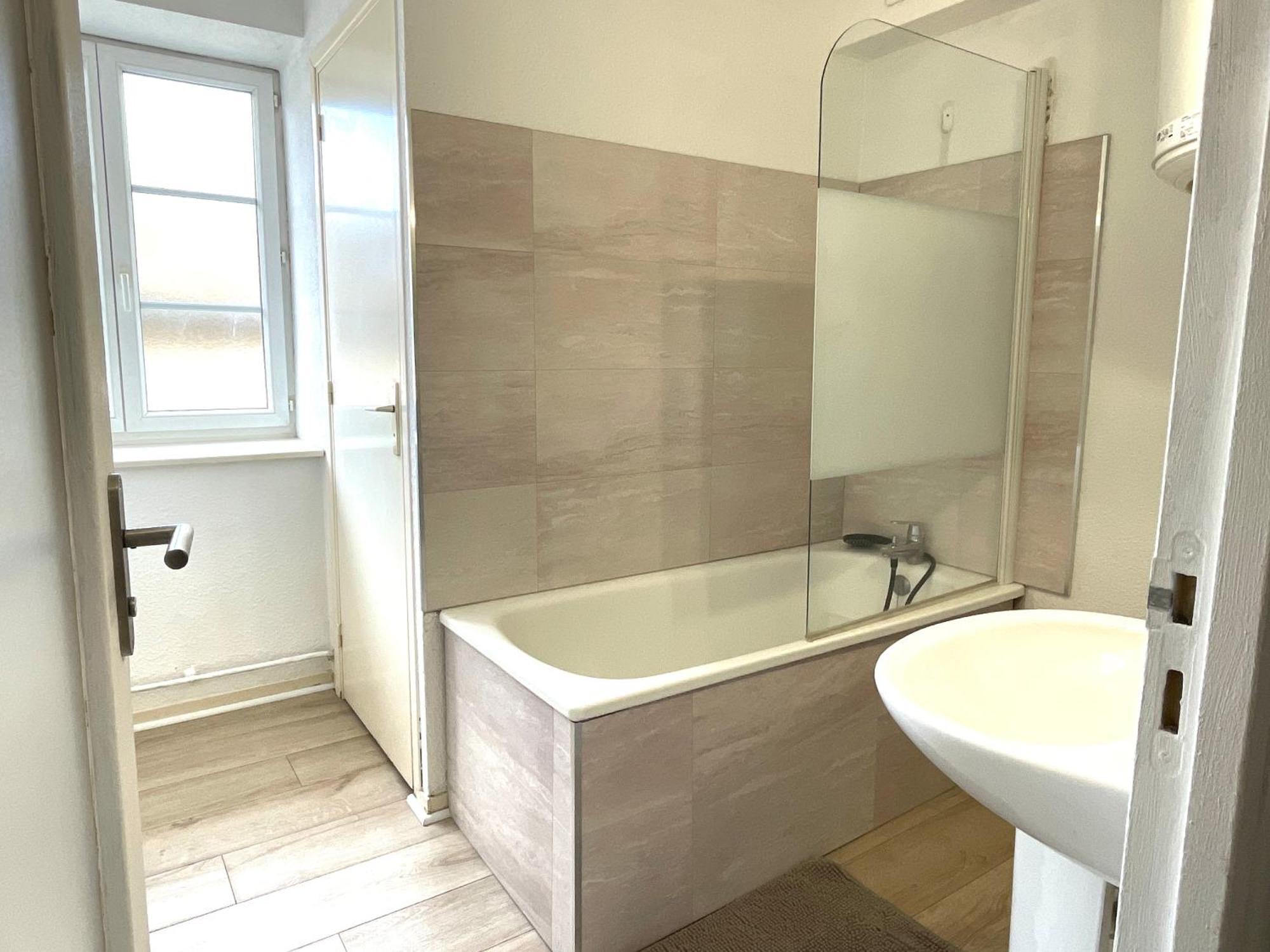 Appartement Avec Mezzanine Idealement Situe A Mâcon Buitenkant foto
