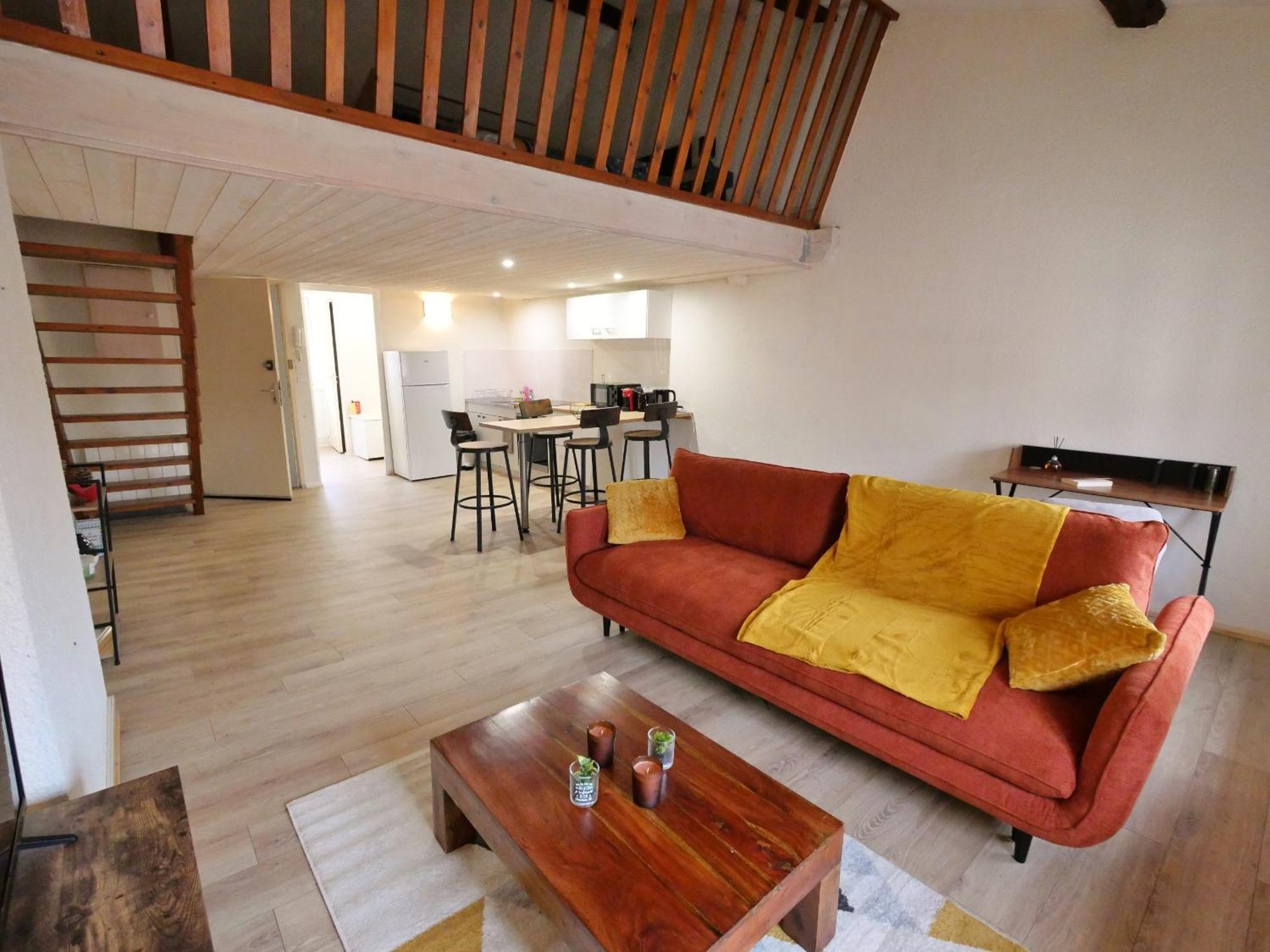 Appartement Avec Mezzanine Idealement Situe A Mâcon Buitenkant foto
